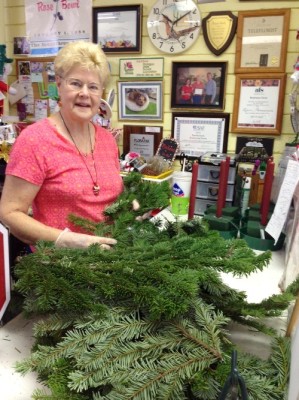 <img src="image.gif" alt="This is Pamela starting Christmas arrangement" />