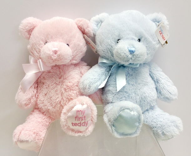 pink and blue teddy bears