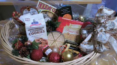 100 gift basket for Christmas